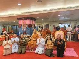 พลังศรัทธา สร้างยอดฉัตรทองคำองค์พระธาตุแช่แห้ง