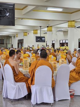 มูลนิธิพุทธภูมิธรรม เป็นเจ้าภาพร่วมถวายภัตตาหารเช้า 