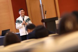 หลักสูตร Leadership Succession Program (LSP) รุ่นที่ 16 ได้รับเกียรติจาก คุณฉัตรชัย ศิริไล ผู้จัดการ ธนาคารเพื่อการเกษตรและสหกรณ์การเกษตร (ธ.ก.ส.) มาเป็นวิทยากร