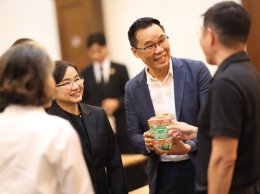 IRDP ได้รับเกียรติจาก คุณฉัตรชัย ศิริไล ผู้จัดการ ธ.ก.ส. เป็นวิทยากรบรรยายในหัวข้อ บทบาทผู้นำกับการสร้างภาพลักษณ์องค์กร (Leadership and Organization Image)