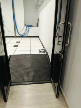 งานติดตั้งพื้นยกระดับ Raised Floor Installation 