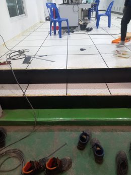 งานติดตั้งพื้นยกระดับ RaisedFloor HPL โรงงานน้ำตาล ราชบุรี ห้อง Control DCS Room 