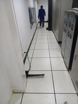 งานติดตั้งพื้นยกระดับ RaisedFloor HPL โรงงานน้ำตาล ราชบุรี ห้อง Control DCS Room 