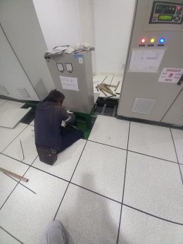 งานติดตั้งพื้นยกระดับ RaisedFloor HPL โรงงานน้ำตาล ราชบุรี ห้อง Control DCS Room 