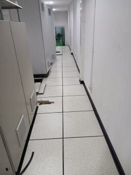 งานติดตั้งพื้นยกระดับ RaisedFloor HPL โรงงานน้ำตาล ราชบุรี ห้อง Control DCS Room 