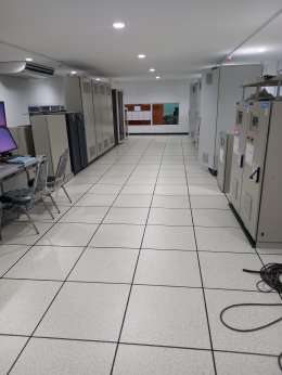 งานติดตั้งพื้นยกระดับ RaisedFloor HPL โรงงานน้ำตาล ราชบุรี ห้อง Control DCS Room 