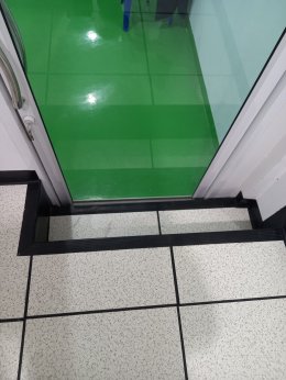 งานติดตั้งพื้นยกระดับ RaisedFloor HPL โรงงานน้ำตาล ราชบุรี ห้อง Control DCS Room 