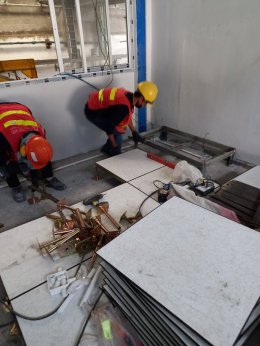 งานติดตั้ง พื้นยกระดับ Raised Floor  ห้องควบคุม(Control Room) บริษัท เทอราโกร เฟอร์ติไลเซอร์ จำกัด(ปุ๋ยตรามงกุฏ) อ.นครหลวง จ.พระนครศรีอยุธยา