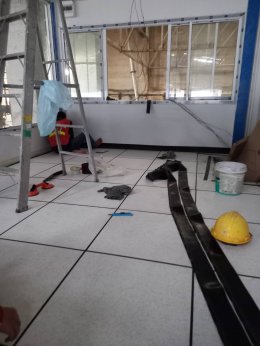 งานติดตั้ง พื้นยกระดับ Raised Floor  ห้องควบคุม(Control Room) บริษัท เทอราโกร เฟอร์ติไลเซอร์ จำกัด(ปุ๋ยตรามงกุฏ) อ.นครหลวง จ.พระนครศรีอยุธยา
