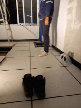 งานติดตั้ง พื้นยกระดับ Raised Floor  ห้องควบคุม(Control Room) บริษัท เทอราโกร เฟอร์ติไลเซอร์ จำกัด(ปุ๋ยตรามงกุฏ) อ.นครหลวง จ.พระนครศรีอยุธยา