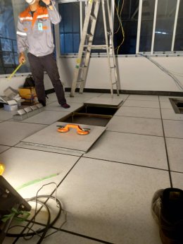 งานติดตั้ง พื้นยกระดับ Raised Floor  ห้องควบคุม(Control Room) บริษัท เทอราโกร เฟอร์ติไลเซอร์ จำกัด(ปุ๋ยตรามงกุฏ) อ.นครหลวง จ.พระนครศรีอยุธยา