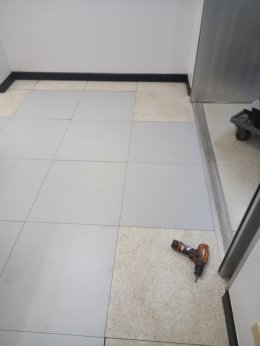 งานติดตั้งแผ่น RaisedFloor HPL Woodcore 