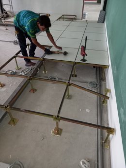 โครงการ ติดตั้งพื้นยกระดับ Raised Floor  พื้นที่ 140 ตรม สูง 30 ซ.ม 