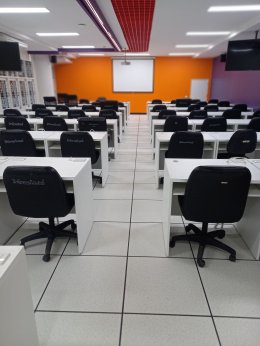 โครงการ ติดตั้งพื้นยกระดับ Raised Floor  พื้นที่ 140 ตรม สูง 30 ซ.ม 