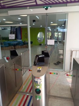 โครงการ ติดตั้งพื้นยกระดับ Raised Floor  พื้นที่ 140 ตรม สูง 30 ซ.ม 