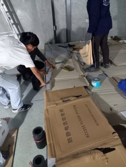 งานติดตั้งพื้นยกระดับ สูง 25 ซ.ม RaisedFloor HPL ห้อง Server Room 