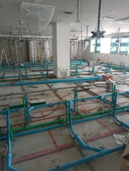 งานติดตั้งพื้นยกระดับ  RaisedFloor HPL พื้นที่ 378 ตรม สูง 22 ซ.ม ห้องฝึกหัดทันตกรรม