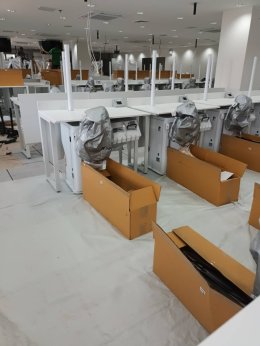งานติดตั้งพื้นยกระดับ  RaisedFloor HPL พื้นที่ 378 ตรม สูง 22 ซ.ม ห้องฝึกหัดทันตกรรม
