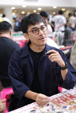 "แบงค์ ธิติ - น้อย กฤษดา สุโกศล" นำทีมนักแสดง The Amulet Game เปิดแผงซื้อขายพระ สัมผัสประสบการณ์จริง!