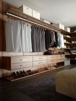 WALK-IN CLOSET SYSTEM