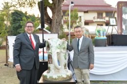 Deliver “Chiang Rai Art Elephant” to Mr. Will Schick