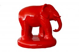 90. éléphant rouge