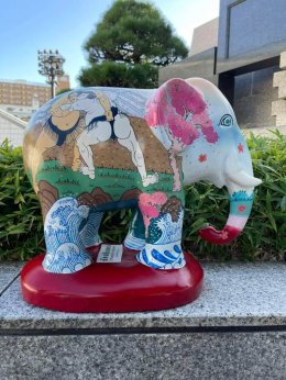 มอบ "ถ้วยรางวัลช้างศิลป์เชียงราย” ให้กับสถานทูตไทย ประจำกรุงโตเกียว ประเทศญี่ปุ่น 