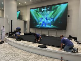 จัดงานประกวดเต้น ติดตั้ง เวที 6x4.8 เมตร สูง 10 ซม.พร้อมปูพรมดำใหม่ ที่ SMOOTH LIFE TOWER ชั้น 23 สวย เรียบ โปร