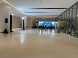 ภาพบรรยากาศการเซ็ตอัพโปรดักชันแสงและเสียงงานอีเวนต์ One Bangkok