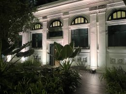 ให้เช่าเครื่องเสียง ระบบไฟ และวงดนตรี | งาน Neilson Hays Library สุรวงศ์ | VSound & Lighting