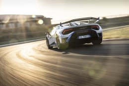 เทสไดร์ฟกระทิงเปลี่ยว Lamborghini Huracan STO