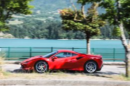 Ferrari F 8 Tributo