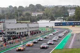 นักแข่งไทย AAS Motorsport โชว์ฟอร์มเดือด ขับเคี่ยว พารถลายไทย เข้ารอบ Main Race ขึ้นนำอันดับ 1 ก่อนพลาดเสียจังหวะ ในศึก FIA GT Nations Cup 2019 (FIA Motorsport Games) ประเภท GT Cup ณ กรุงโรม ประเทศอิตาลี