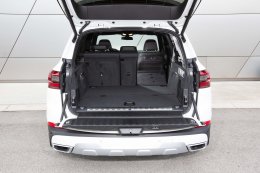 เปิดราคาให้กระชากใจแล้วกับ BMW X5 xDrive45e M Sport ใหม่ รุ่นประกอบไทย พร้อม BSI Standare ที่ราคา 4,999,000 บาท