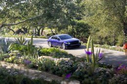 Flying Spur Hybrid อวดโฉมด้วยพลังงานรักษ์โลกใจกลางย่านหรู เบเวอร์ลี่ ฮิลส์