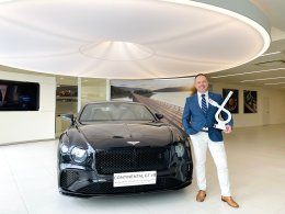 BENTLEY CONTINENTAL GT V8 ครองตำแหน่งซุปเปอร์คาร์ยอดเยี่ยมแห่งปี  อีกหนึ่งรางวัลการันตีความเป็นที่สุดของอัครยนตรกรรมแกรนด์ทัวริ่ง