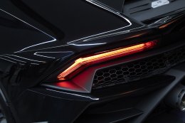 คันแรกของไทย! น็อต-วิศรุต รับมอบลัมโบร์กินี ฮูราแคน อีโว ถึงแดนกระทิงดุ  กับ Lamborghini La Prima ที่สุดแห่งความเอ็กซ์คลูซีฟ