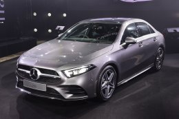 เมอร์เซเดส-เบนซ์ เปิดตัว The new เมอร์เซเดส-เบนซ์ เปิดตัว The new Mercedes-Benz A-Class เจเนอเรชันที่ 4 ก้าวแรกสู่โลกแห่งพรีเมี่ยมคอมแพ็คคาร์               A-Class เจเนอเรชันที่ 4 ก้าวแรกสู่โลกแห่งพรีเมี่ยมคอมแพ็คคาร์              