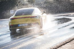 ปอร์เช่ 911 ใหม่ (The new Porsche 911) ที่สุดแห่งศักยภาพความปลอดภัยในการขับขี่ด้วย: Porsche Wet Mode
