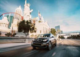 BMW โชว์นวัตกรรมอันล้ำหน้าด้วยระบบ " BMW i Interaction EASE " ปูทางวิสัยทัศน์ของยานยนต์แห่งอนาคตอันใกล้ 