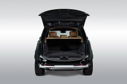 แลนด์โรเวอร์เปิดตัว NEW RANGE ROVER สร้างนิยามใหม่ของการเดินทางที่หรูหรา
