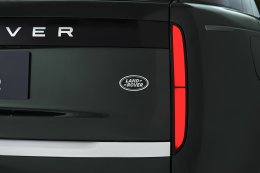 แลนด์โรเวอร์เปิดตัว NEW RANGE ROVER สร้างนิยามใหม่ของการเดินทางที่หรูหรา