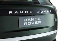 แลนด์โรเวอร์เปิดตัว NEW RANGE ROVER สร้างนิยามใหม่ของการเดินทางที่หรูหรา