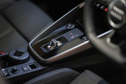 อาวดี้ ประเทศไทย แรงไม่หยุดส่งท้ายปี เปิดตัว The All-New A3 Sportback 35 TFSI S line  โฉมใหม่นำเข้าทั้งคัน เพิ่มทางเลือกให้ลูกค้า ในกลุ่มรถหรูที่ราคาต่ำกว่า 3 ล้านบาท เปิดจองแล้ววันนี้