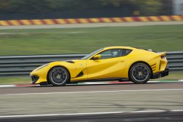 Ferrari 812 Competizione ม้าลำพองที่ดีที่สุดเท่าที่เคยมีมา!