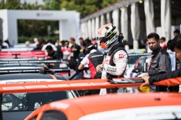 ร่วมเชียร์ AAS Motorsport by Absolute Racing ขึ้นครองโพเดี้ยม Porsche Carrera Cup Asia ณ ประเทศออสเตรเลีย 