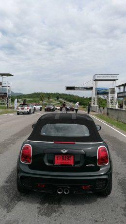 รายงานกันสดๆร้อนๆจากสนามแก่งกระจาน เซอร์กิต กับกิจกรรม BMW And MINI Press Drive 2018