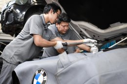 บีเอ็มดับเบิลยู กรุ๊ป ประเทศไทย ร่วมลงนามบันทึกข้อตกลงความร่วมมือกับสำนักงานคณะกรรมการอาชีวศึกษา ยกระดับศักยภาพนักศึกษาด้านยานยนต์ไฟฟ้า 
