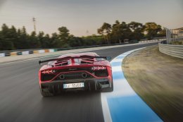 Aventador SV-J กระทิงเปลี่ยวโลกต้องจํา!