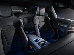 ปอร์เช่ ไทคานน์ (Porsche Taycan) เปิดตัวครั้งแรกของโลก: การถือกำเนิดใหม่ของจิตวิญญาณแห่งรถสปอร์ต